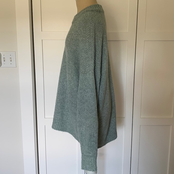 ABERCROMBIE CREW NECK SWEATER - Picture 5 of 8